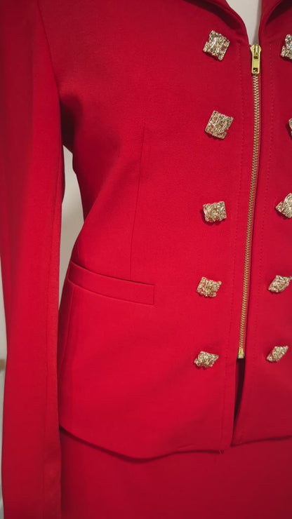 Statement Red